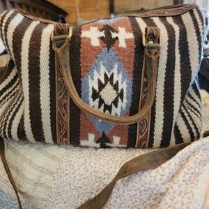 Ariat weekender duffle bag